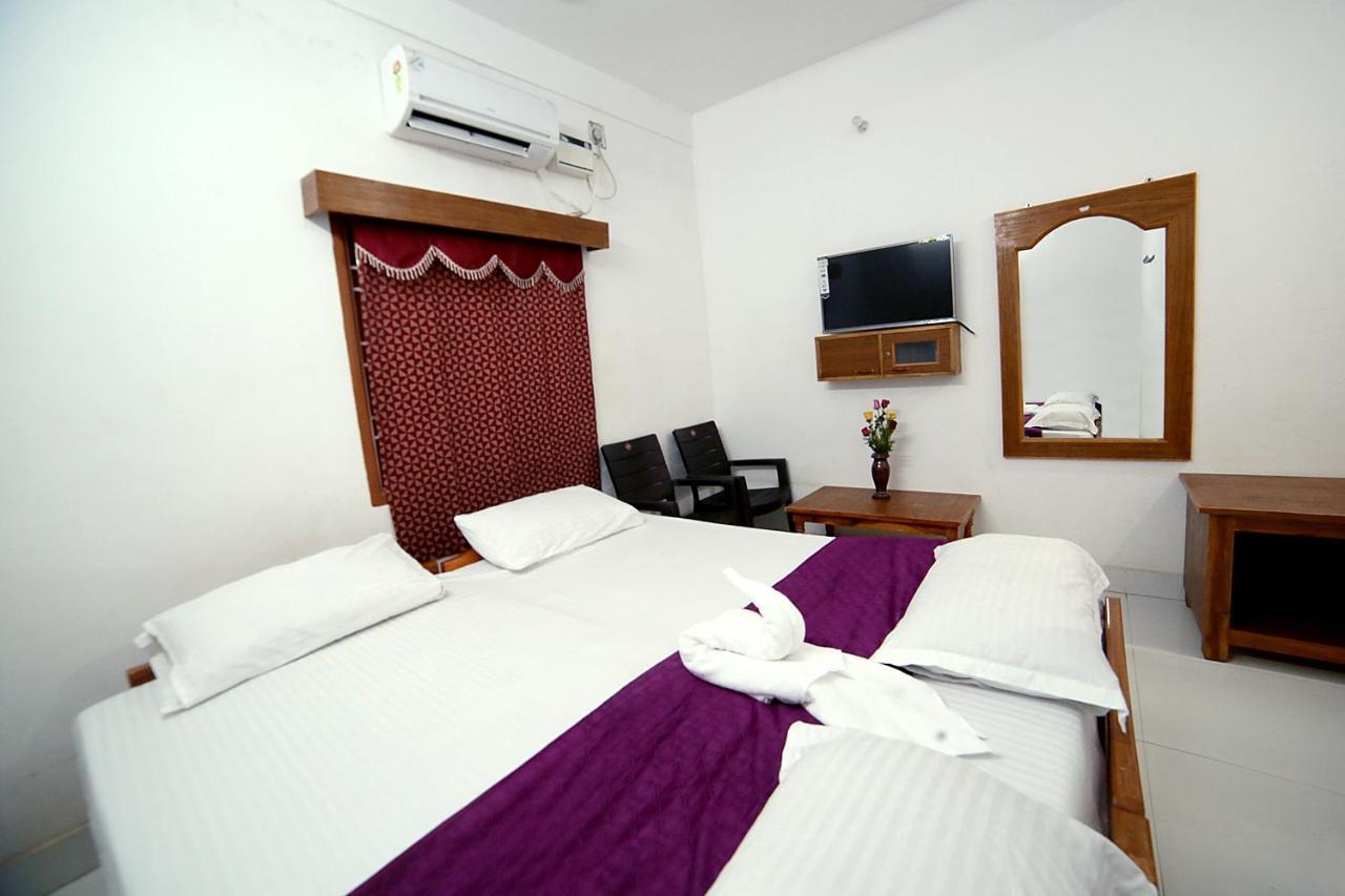 Hôtel Nandika Residency à Mahabalipuram Extérieur photo